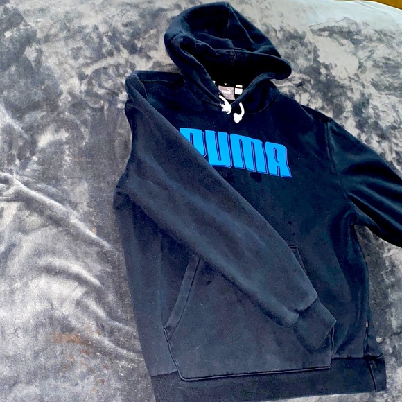 Black PUMA pull-over Hoodie - Picture 4 of 4